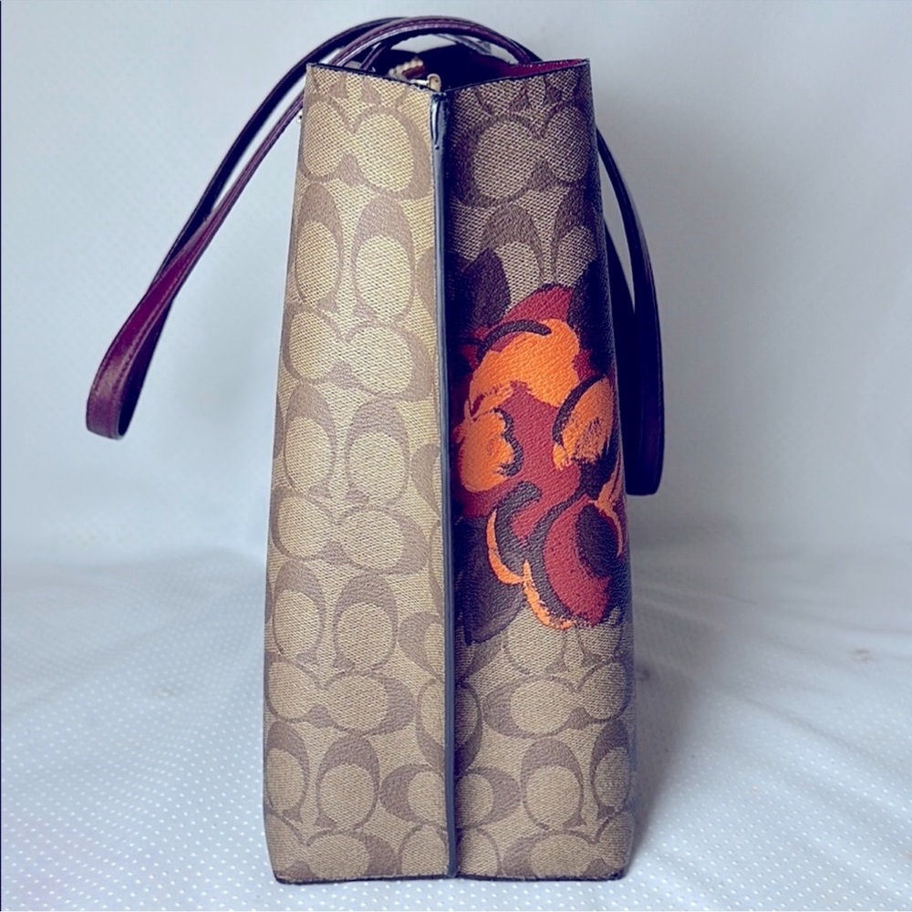Coach Mollie Floral Tote Bag with Signature Style - Picture 5 of 14